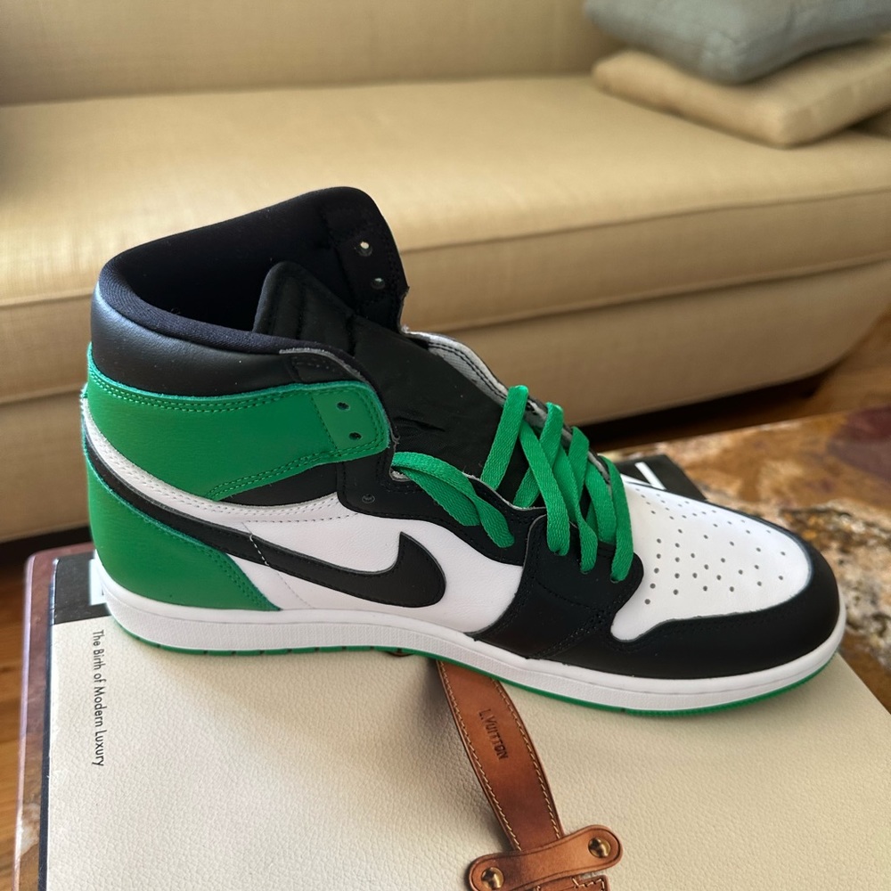 Nike Air Jordan 1 OG Retro high. Lucky Green/White/Black.